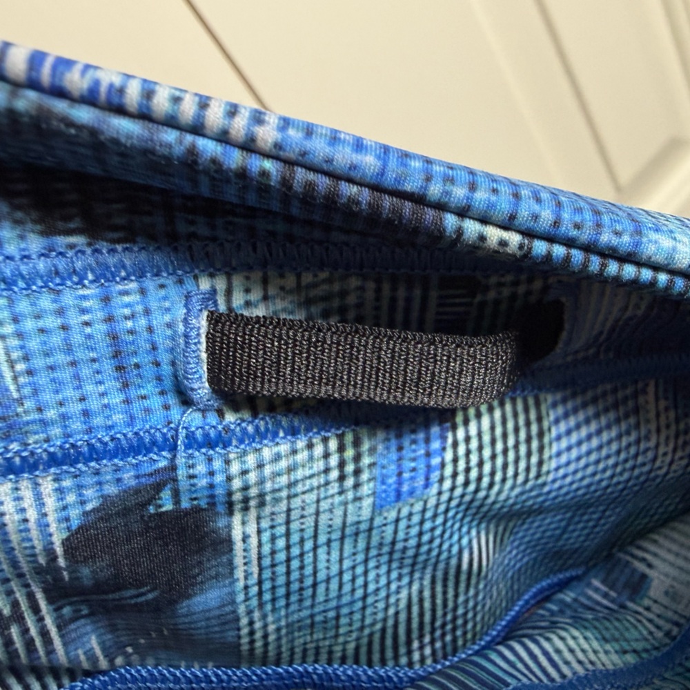Lululemon Blue Geometric Mesh‎ Athletic Leggings Size 8 - Picture 7 of 8
